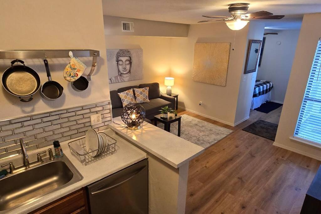 Cozy Updated Cove Of Heaven, 5Mins To Lake Hefner! أوكلاهوما سيتي المظهر الخارجي الصورة