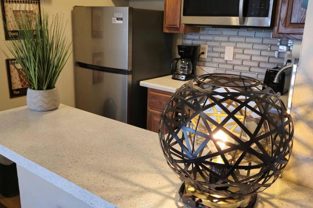 Cozy Updated Cove Of Heaven, 5Mins To Lake Hefner! أوكلاهوما سيتي المظهر الخارجي الصورة