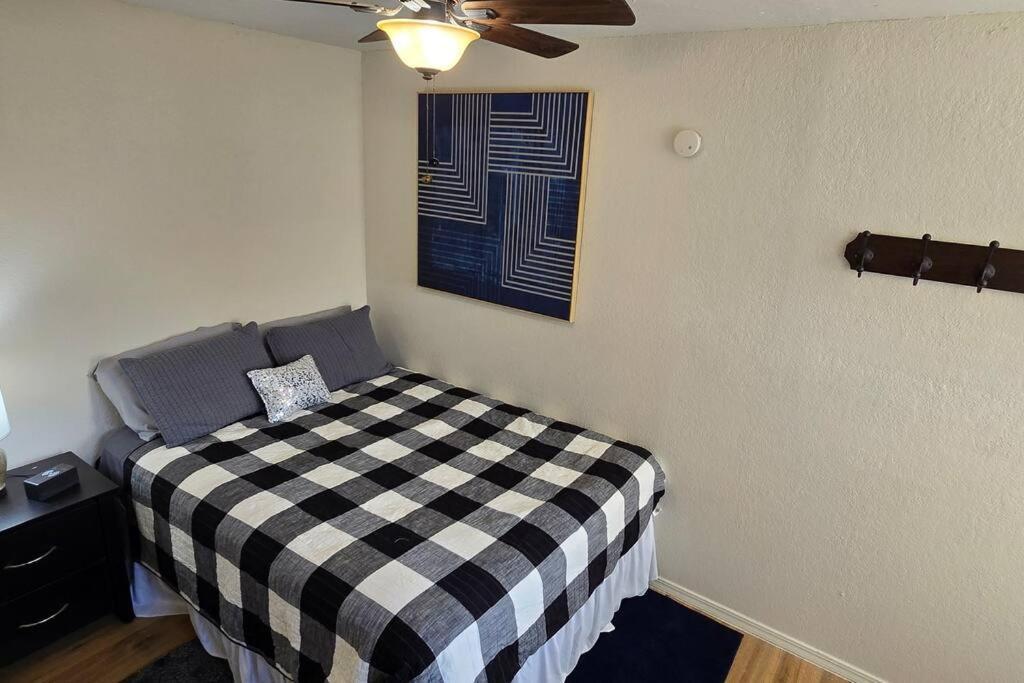 Cozy Updated Cove Of Heaven, 5Mins To Lake Hefner! أوكلاهوما سيتي المظهر الخارجي الصورة