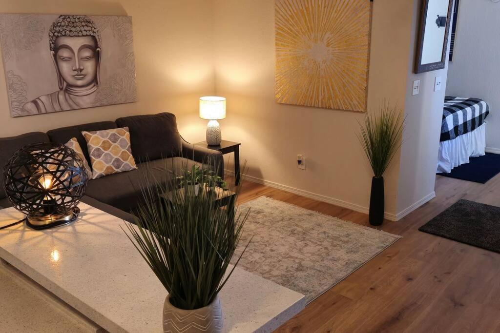 Cozy Updated Cove Of Heaven, 5Mins To Lake Hefner! أوكلاهوما سيتي المظهر الخارجي الصورة
